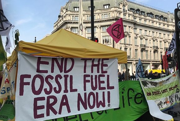 640px-End_the_Fossil_Fuel_Era_now_(32723706897)