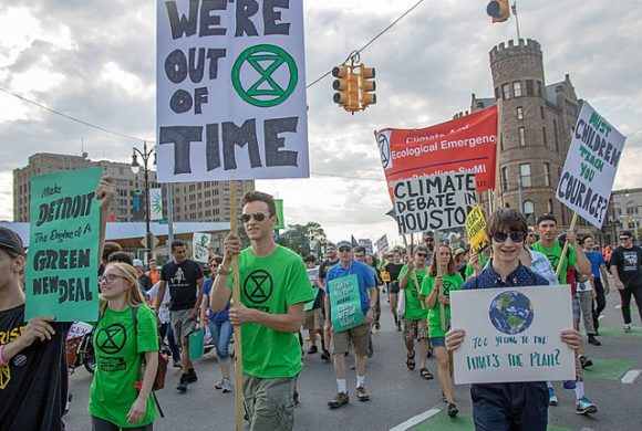 640px-Make_Detroit_the_Engine_of_the_Green_New_Deal!_IMG_200_(10)_(48422853216)