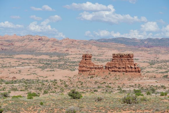 Rocks_in_Arches_National_Park_as_seen_from_La_Sal_Mountains_Viewpoint_20110815_3